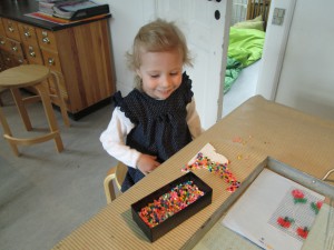Vi leger med perler